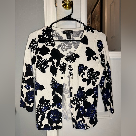 White House Black Market Sweaters - WHITE HOUSE BLACK MARKET 3/4 Sleeve Blue Floral print Cardigan Sweater Tunic S